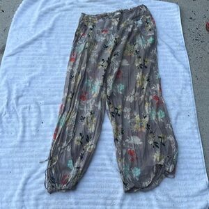Magazine Floral print linen pants